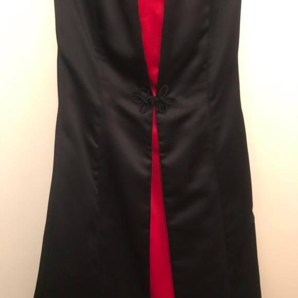 Strapless, A-line gown - Picture 3 of 4